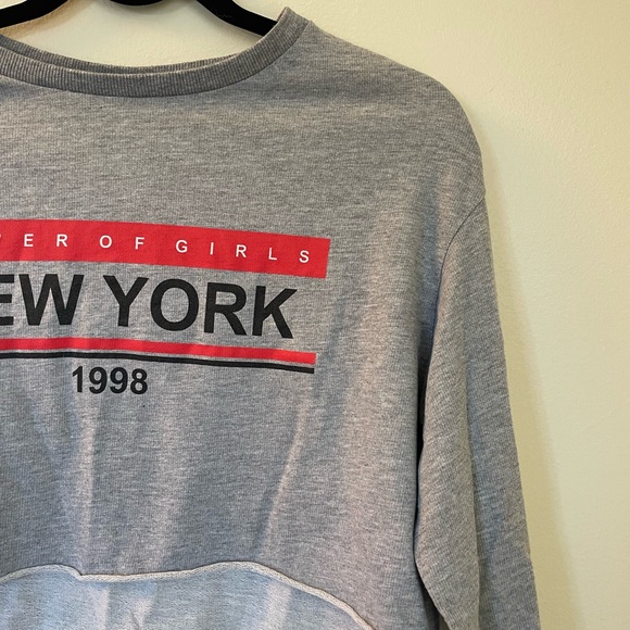 Divided | Gray Cropped NY Sweatshirt | Size Small - Picture 3 of 6